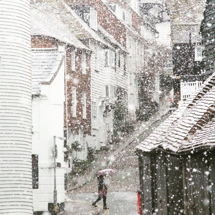 purdiephotos's tweet photo. Earlier this morning in rye #snow #east sussex #landscapephotography #rye #purdiegallery https://t.co/5QcnU1KDwp