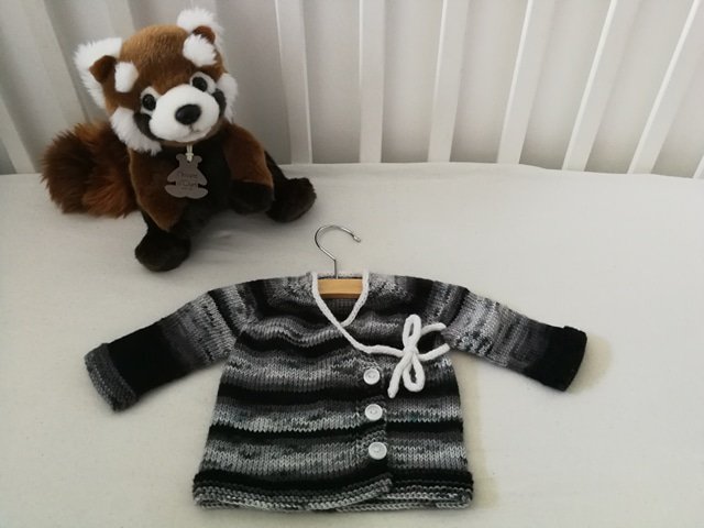 Baby, you can come ! La brassière de naissance est terminée... 😍!
moderknit.com/2018/02/05/bra…

#tricot #knitting #knit #layette #diy