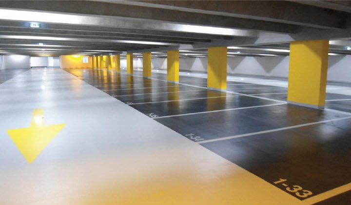 Nanteshype's tweet photo. #Roller:Faire revivre l'ambiance de la #mythique #discothèque #LaMainJaune par @levoyageanantes  dans le niveau N-1 inoccupé #CarréFeydeau ? https://t.co/IvkANyBY18