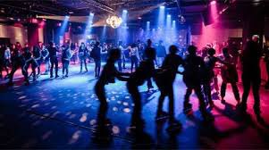Nanteshype's tweet photo. #Roller:Faire revivre l'ambiance de la #mythique #discothèque #LaMainJaune par @levoyageanantes  dans le niveau N-1 inoccupé #CarréFeydeau ? https://t.co/IvkANyBY18