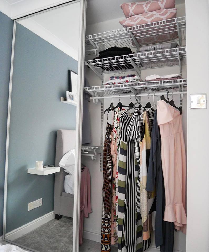 OrganiseMyHome's tweet photo. Sliding Wardrobe using ClosetMaid Wire Shelving 👌🏼👗👚
#ClosetMaid #ShelfTrack #Adjustable #SuperSlide #WireShelving #AdjustableShelving #Wardrobe #Closet #ReachInCloset #ReachInWardrobe #SlidingWardrobe #Storage #StorageIdea #StorageIdeas #Home #HomeInspo #Inspo https://t.co/LXDFmSoo27