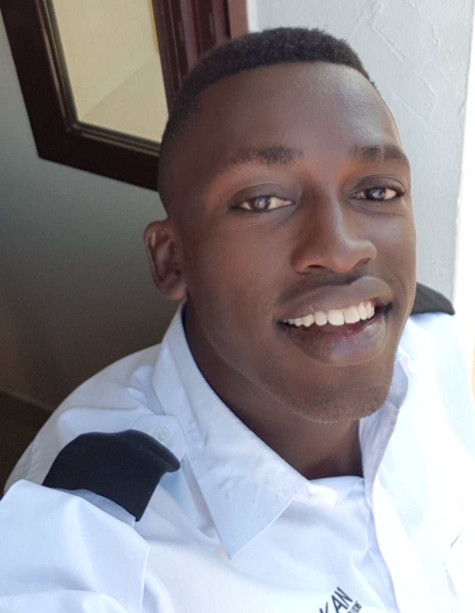 Madyax_nino's tweet photo. i dont who is the judge.....but😉
#BlackMenSmiling https://t.co/cU2yeJ4bQG