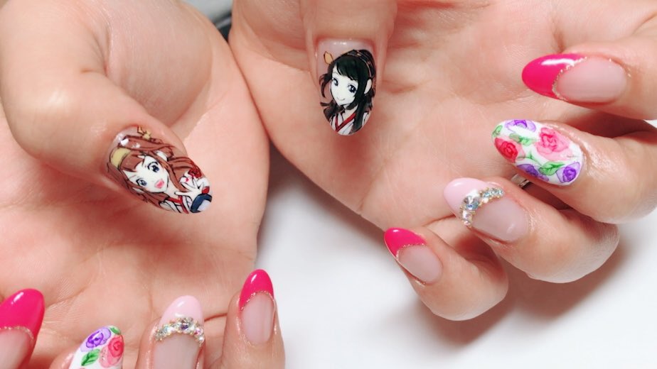 Rico Nail お客様が好きなキャラクターとやりたいデザインをmix 水彩風なバラアートも可愛いです 担当 鈴木 5 6 シェラックネイル ペイントアート 痛ネイル 水彩アート ルビケイト導入サロン ブローチェリコ リコネイル Brocherico