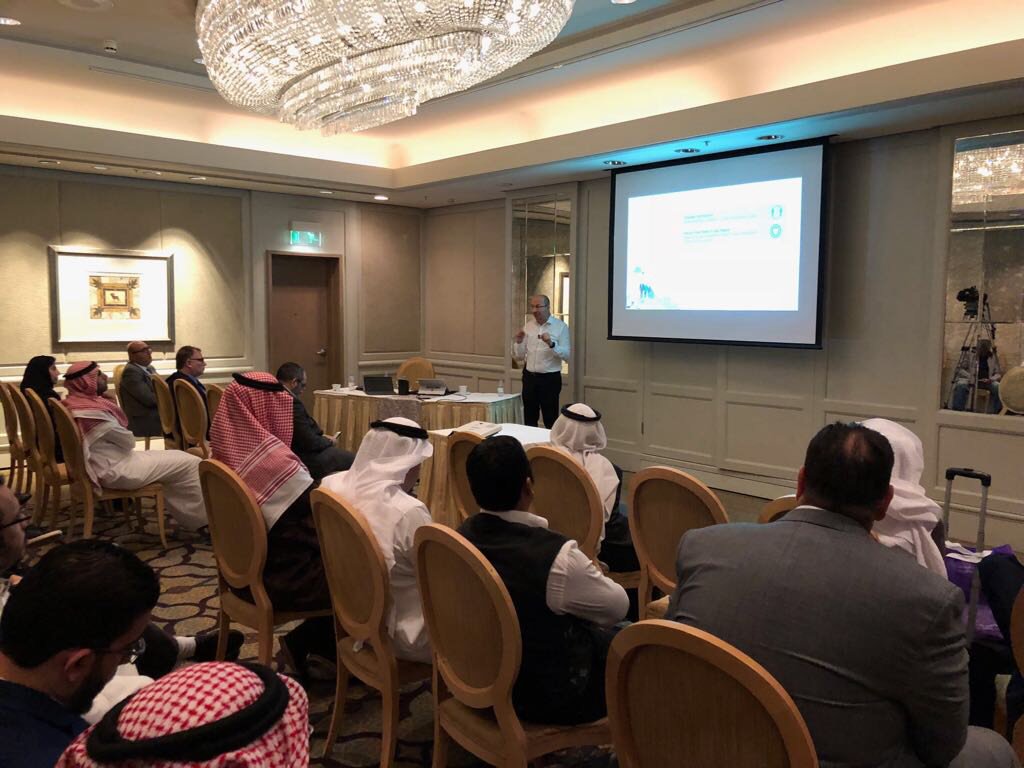 Microsoft_Saudi's tweet photo. @nuricankaya presenting #blockchain in retail track in #Microsoft_Transform event
#مايكروسوفت_ترانسفورم https://t.co/N7oG4vPulz