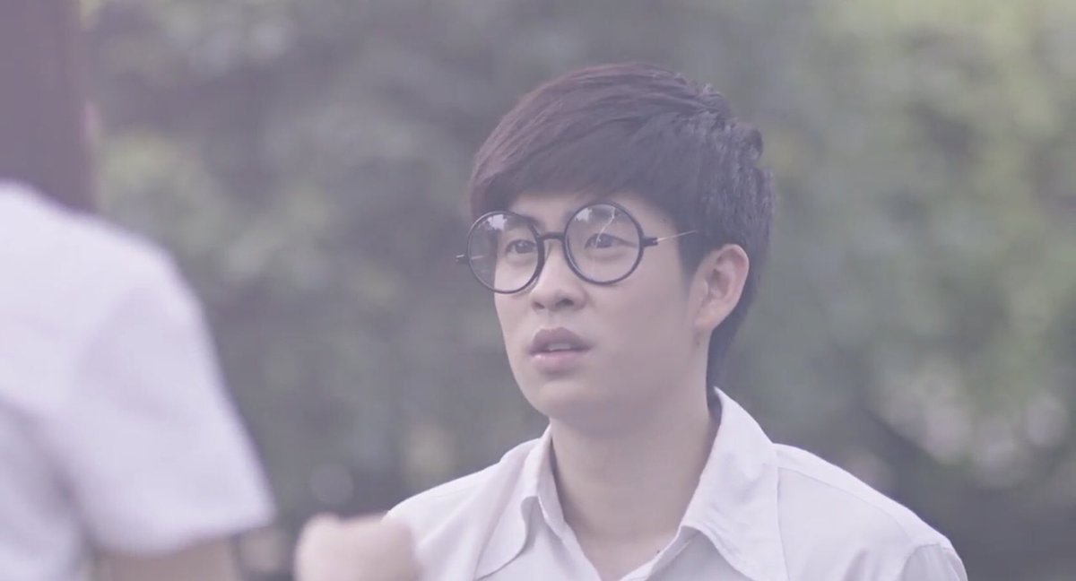 KomsakAddams's tweet image. นี่ก็ใกล้วาเลนไทน์แล้ว รอคอยความรักมาทั้งชีวิต ก็ยังอาภัพผัว บอกกับตัวเอง ว่าปีนี้จะไม่นก ต้องใช้เคล็ดลับ เพราะอาศัยวาสนาคงไม่ทันการณ์ เริ่มต้นจากการเสพหนุ่มแว่นหนังสั้นเรื่องนี้ก่อนค่ะ 

youtu.be/i0kauWqUBy8

#Audition #MatchingCard #แมทช์คนที่ใช่กลายเป็นคนที่ชอบ