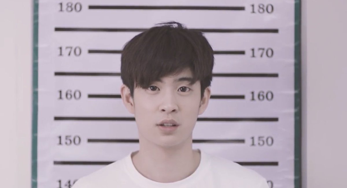 KomsakAddams's tweet image. นี่ก็ใกล้วาเลนไทน์แล้ว รอคอยความรักมาทั้งชีวิต ก็ยังอาภัพผัว บอกกับตัวเอง ว่าปีนี้จะไม่นก ต้องใช้เคล็ดลับ เพราะอาศัยวาสนาคงไม่ทันการณ์ เริ่มต้นจากการเสพหนุ่มแว่นหนังสั้นเรื่องนี้ก่อนค่ะ 

youtu.be/i0kauWqUBy8

#Audition #MatchingCard #แมทช์คนที่ใช่กลายเป็นคนที่ชอบ