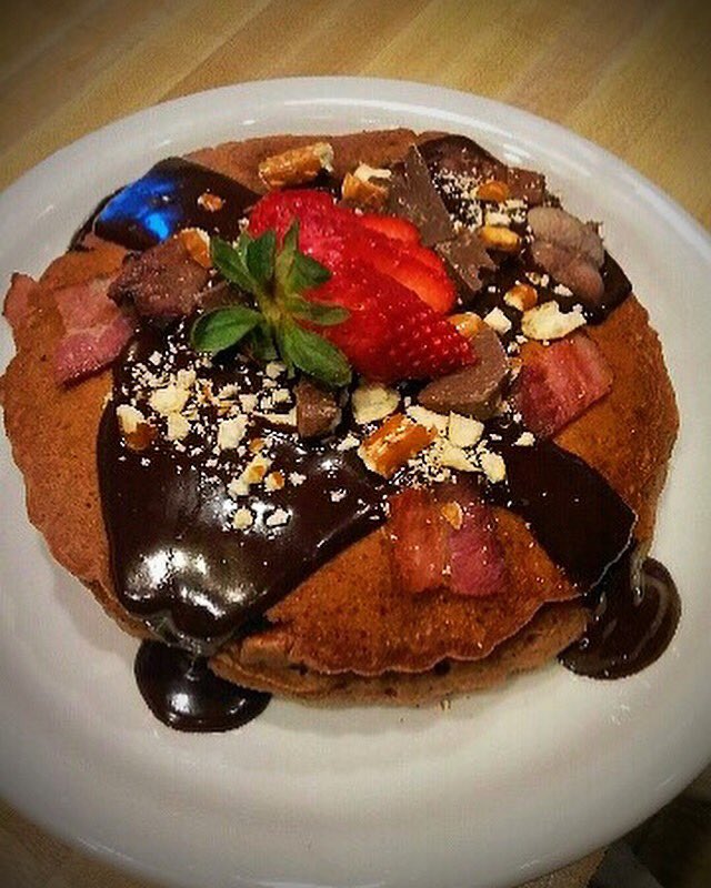 RnSDiner's tweet photo. Day 5: Bacon Chocolate Pretzel Pancakes 🥞 🤤🍫🥨🥓 creation cred goes to @maxxheadroom #NationalPancakeDay #risenshinediner #riseandshinediner #Foodies #chocolatepretzels #bacon4life #eatoutsidethebox #BecauseWeCan https://t.co/xMnNGTpTmq