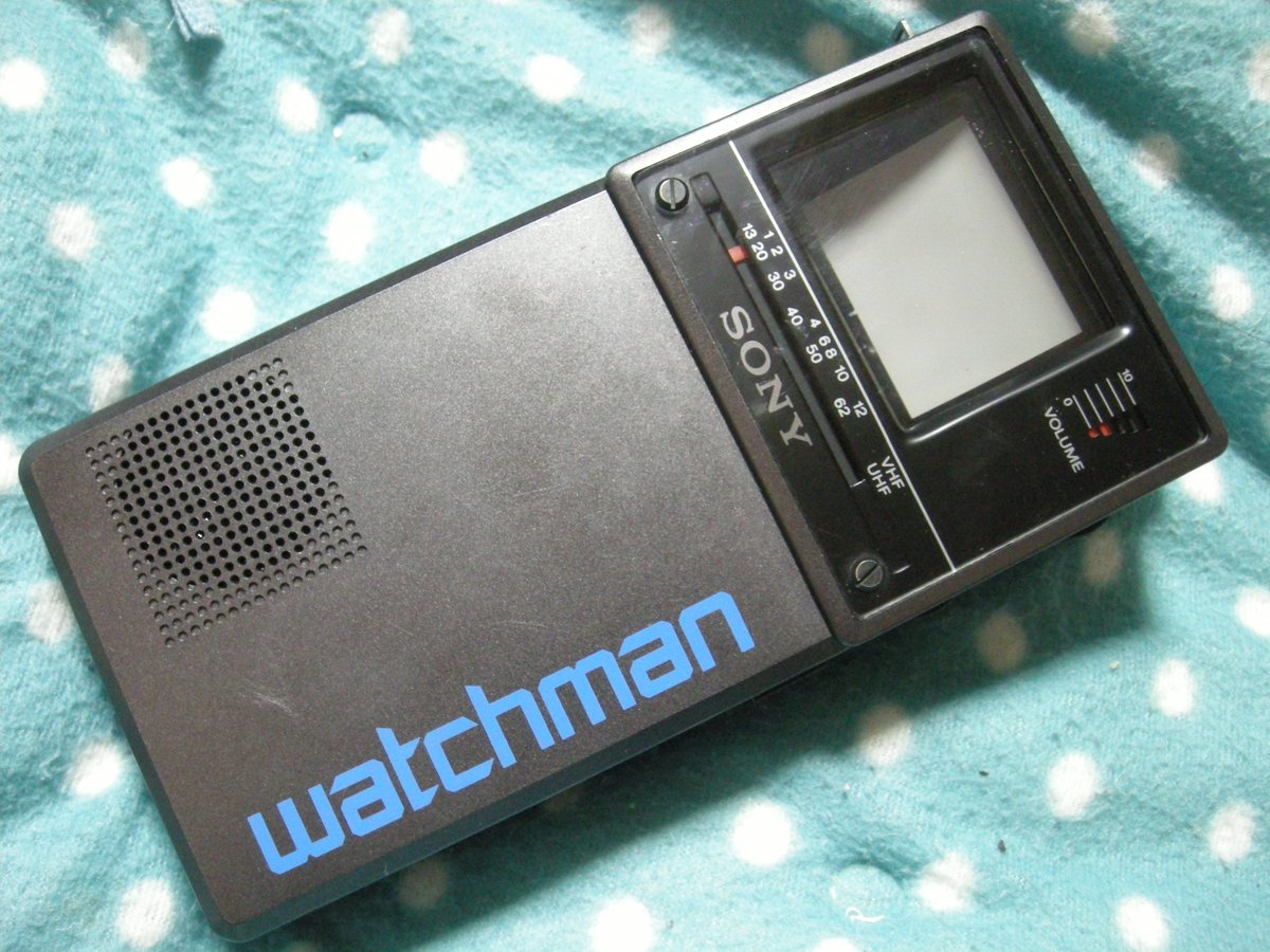 ソニーウォッチマン「FD-20」を入手(1983年製)。扁平型のブラウン管を
