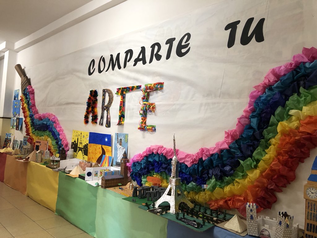 doroteascolegio's tweet photo. Exposición 1º de Primaria #compartetuarte #elartequenosune https://t.co/nr7vbJo8BC