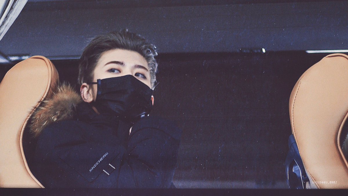 UntilSeeU_0802's tweet photo. 180108 CSX🛬HD/4P

#偶像练习生 #蔡徐坤 #caixukun #idolproducer https://t.co/SdbG2kpjgB