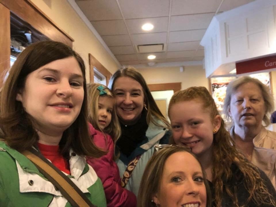 clarkfcs's tweet photo. Family and Children Services Staff showing our appreciation for first responders by providing a hot meal this past weekend! https://t.co/pWOoFLRlSI