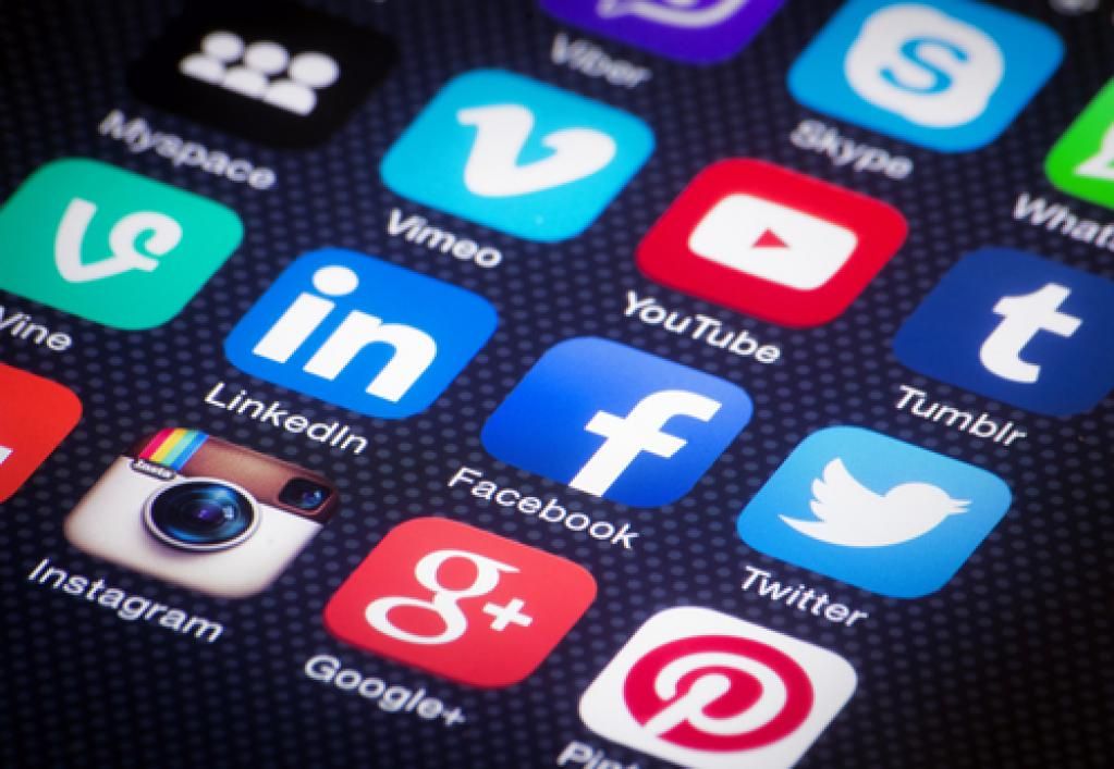 digitalgravity's tweet photo. Social media is a huge marketing opportunity. Is your business missing out?https://t.co/xxifQnaS8S @WeAreArticulate #smm #marketing https://t.co/EQoWoMk3Tr