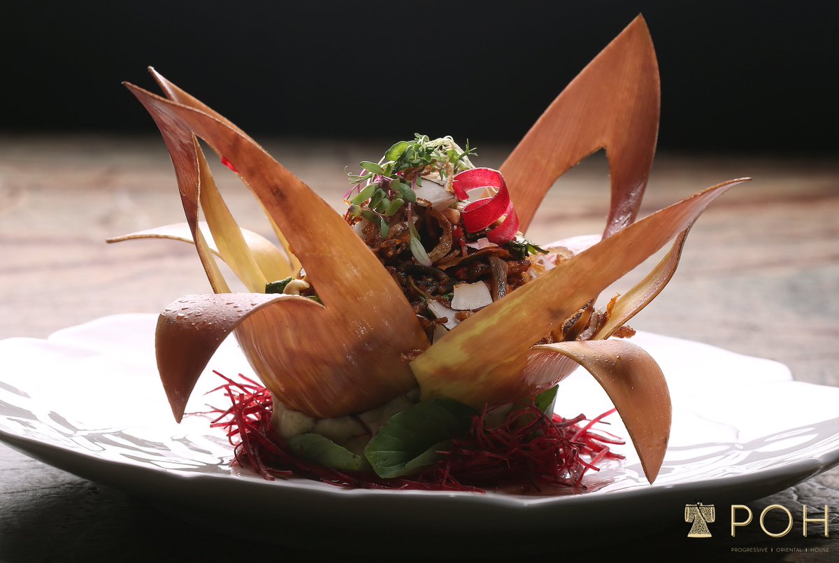 pohindia's tweet photo. Artwork or appetiser?
The Crispy Banana Salad created with Banana flowers tossed with Thai red chillies & tamarind glaze along with crushed peanuts, coconut and onions!
For Reservations: +91750681335
#ThePOHExperience #ProgressiveOrientalHouse #Purist #ProgressiveAsian https://t.co/gbOubyMIML