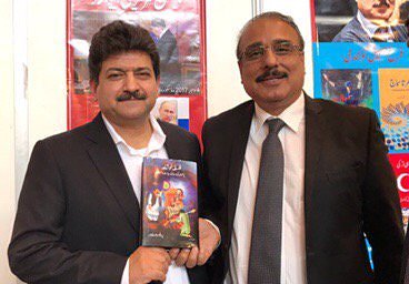 TheLIBF's tweet photo. #HamidMir with Farrukh Sohail Goindi sb at his stall #JamhooriBooks #LIBF18 #Day3 #bookfair #biblophile https://t.co/pxHnTnlbbw