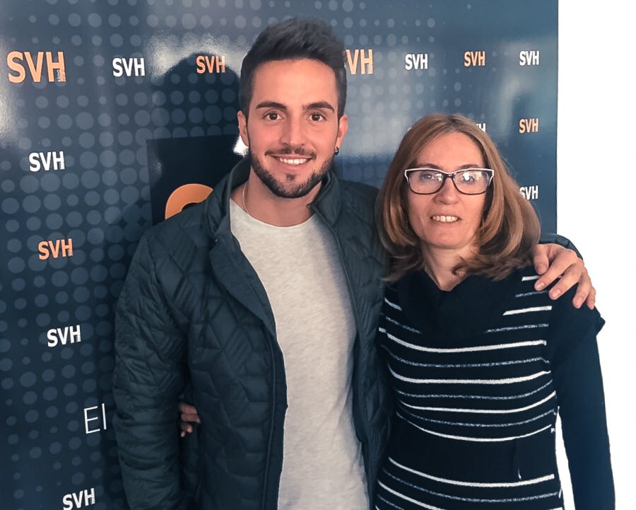 DavidJBusquets's tweet photo. Fa uns dies vaig estar al programa #Batibull de Ràdio Sant Vicenç dels Horts @radiosvh902. Pots escoltar-lo a https://t.co/uPomIDmHA1
#ElQueEtVullDir #ÉsTardPerLlàgrimes #FinsDemà
#DavidPalau @MMartinProducer @rgbcat https://t.co/p3VnDbaRfM