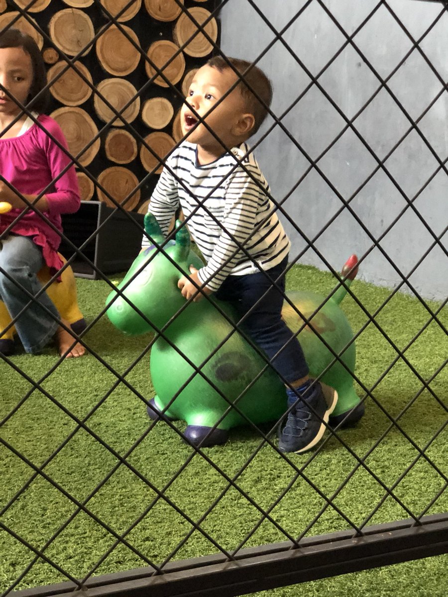 IlhamRyd's tweet photo. Bahagia itu sederhana.. cukup melihat anak lg maen.. ☺️☺️ https://t.co/5eTrkomcRg