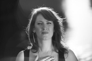 jpkeys's tweet photo. Looking forward to hosting the wonderful @Singingfeenz this Sat 8pm @NW3JazzLounge! Tickets: https://t.co/iAn55bJFXx @londonjazzlive @LondonJazz @LivejazzukL @LDNJazzMeetup @HampsteadHighSt #jazz https://t.co/lgg3jmL98y