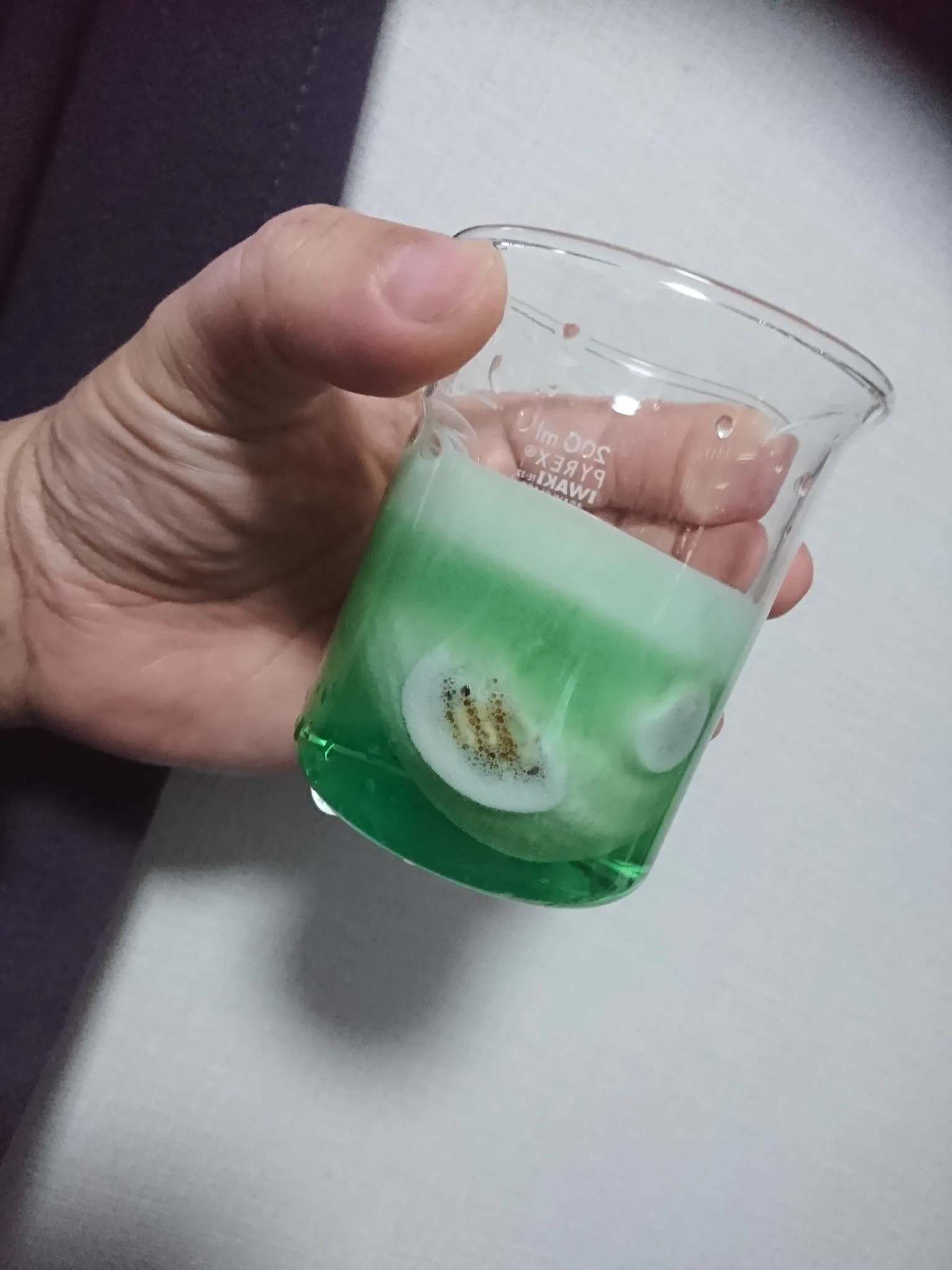 まるで真珠のよう！！　ただの貝殻を簡単に真珠色にする方法がスゴイ！！