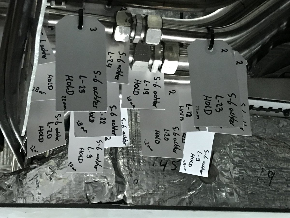 JosKoning69's tweet image. Aan boord van Zr.Ms. Holland gekeken naar voortgang reparatie WMI. Per dag in totaal een man of 50 die problemen aanpakken.