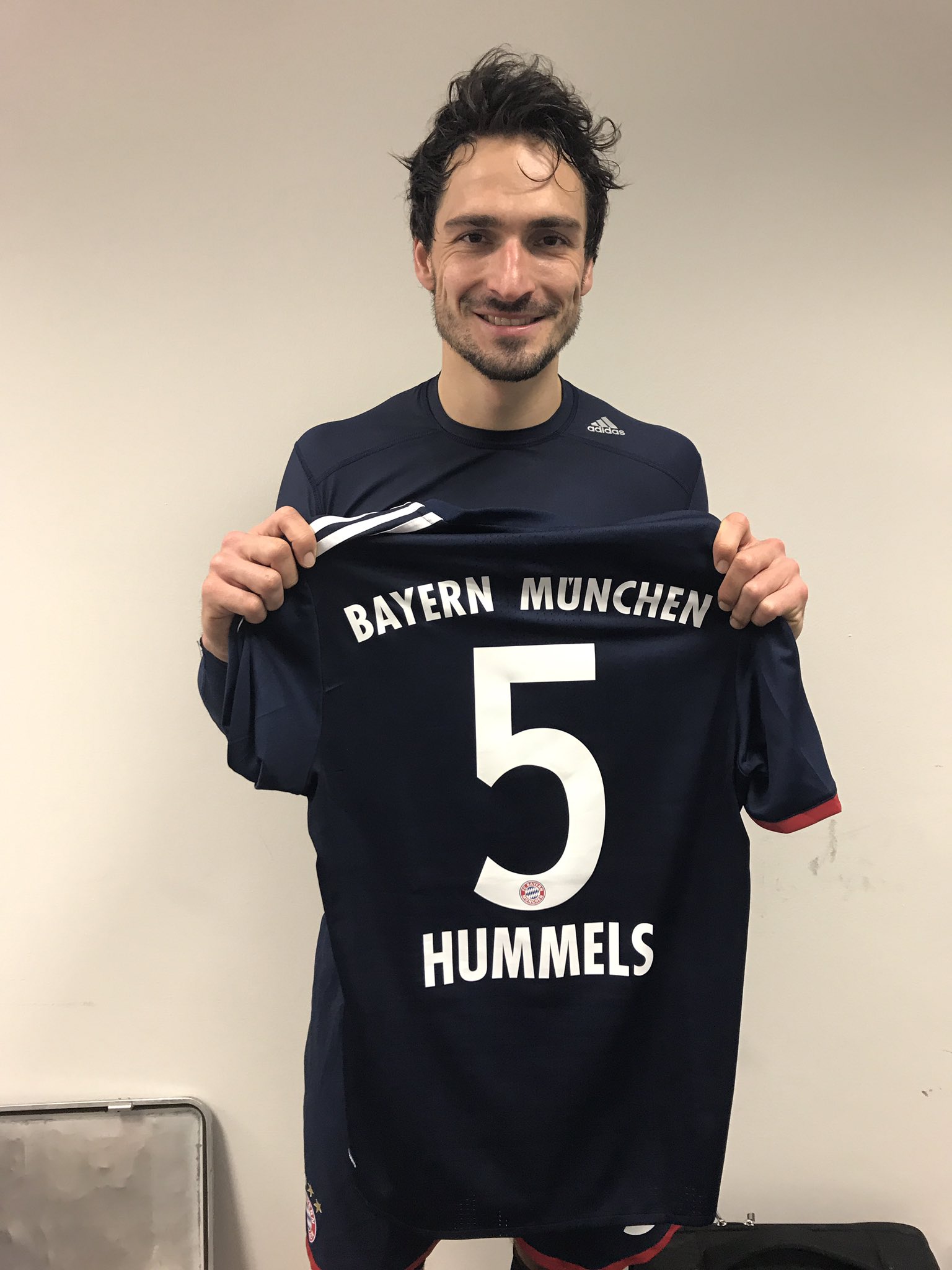 hummels jersey number