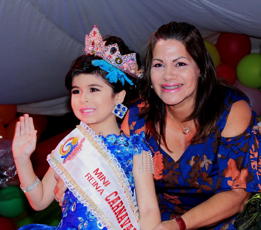 parrandeandogab's tweet photo. Camila Ortega Mini Reina de los Carnavales Turísticos Vargas 2018 #EnVargasViveElCarnaval #ContigoSiPuedo https://t.co/2jfr8FbteB