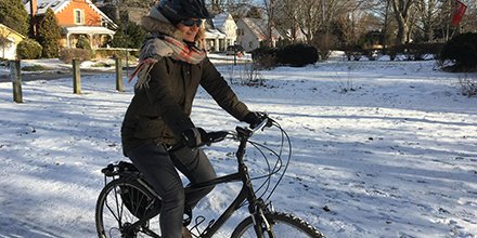 cityburlington's tweet photo. Grab your toque and take part in Winter Bike to Work Day Feb. 9. Look for #BurlON’s cycling committee at the Appleby GO station tomorrow. #winterbiketoworkday #rideyearround https://t.co/wlbmHeNuYN