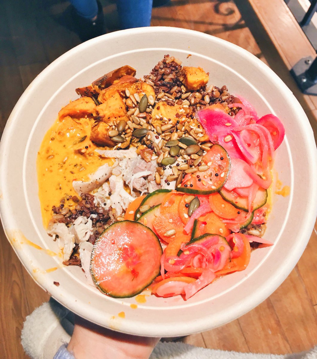 My go to lunch spot whenever I’m too busy/lazy to meal prep. Food is healthy, filling &amp; tasty. Lot of options for vegans too. My fave is their Red Thai Curry power bowl, OH YESSS!👌🏻🤤
p.s. @tosseduk angels made me a VIP. Now you’re probs going to find me there 365 days a year.