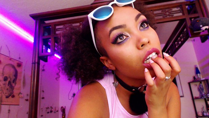 Have a special itch you need scratched? Get a custom video here https://t.co/NcAJN8zObA https://t.co<a href="/tag/chaturbate"class="tags"><span>#chaturbate</span></a>