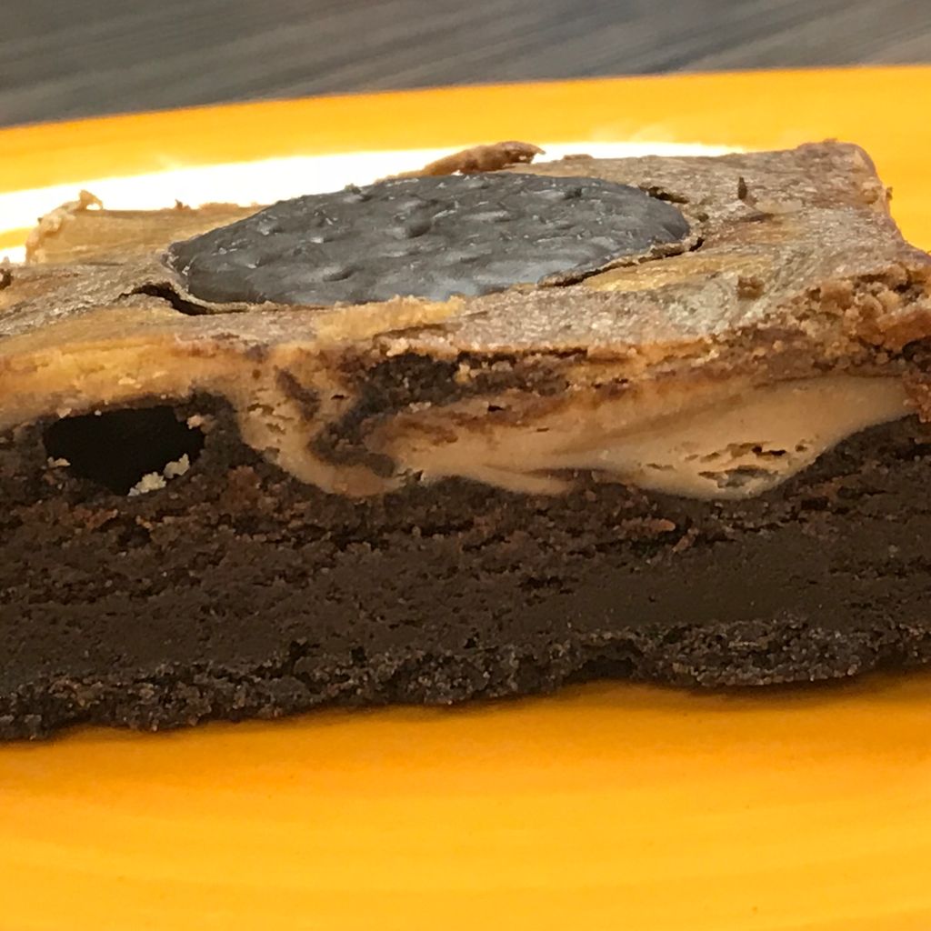 MadTable's tweet image. Did you know it’s Girl Scout Cookie season?
Did you know that Thin Mints make the most amazing brownies?