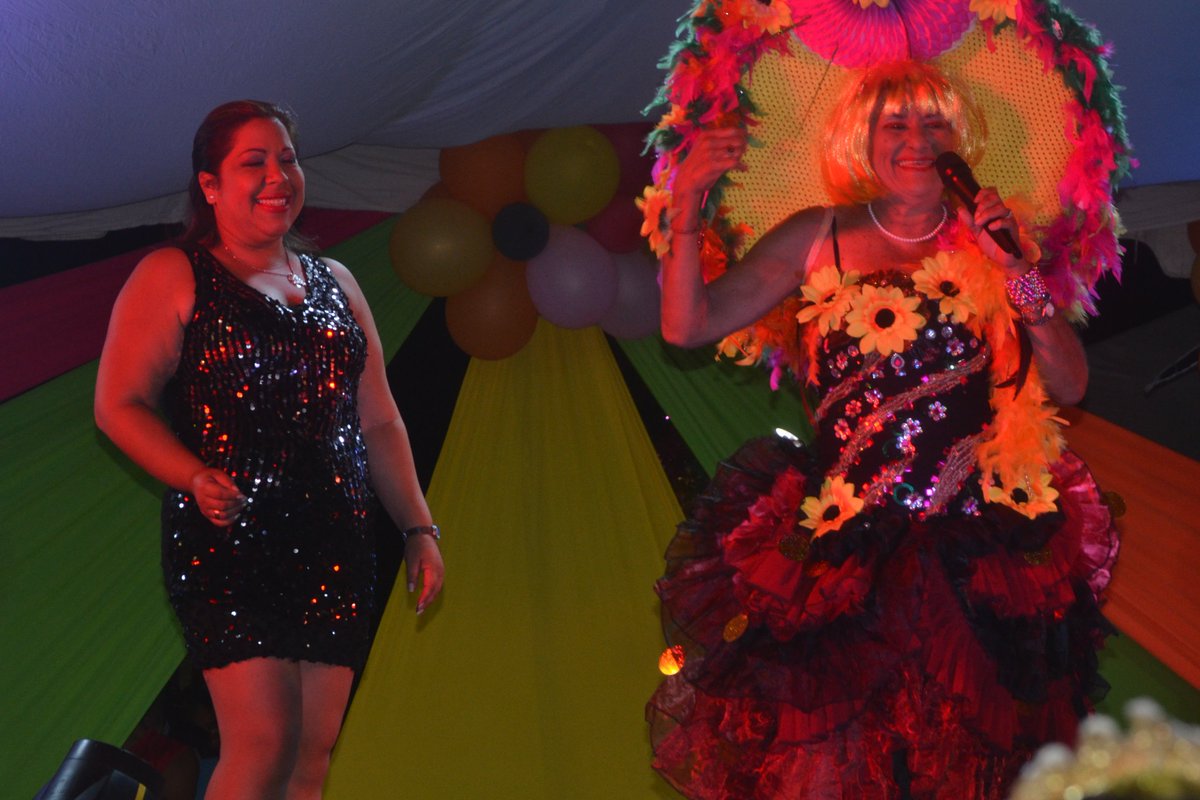 parrandeandogab's tweet photo. Vargas tiene reina de la 3edad y es de la parroquia Caraballeda. #EnVargasViveElCarnaval. https://t.co/f2pKKbbkMj