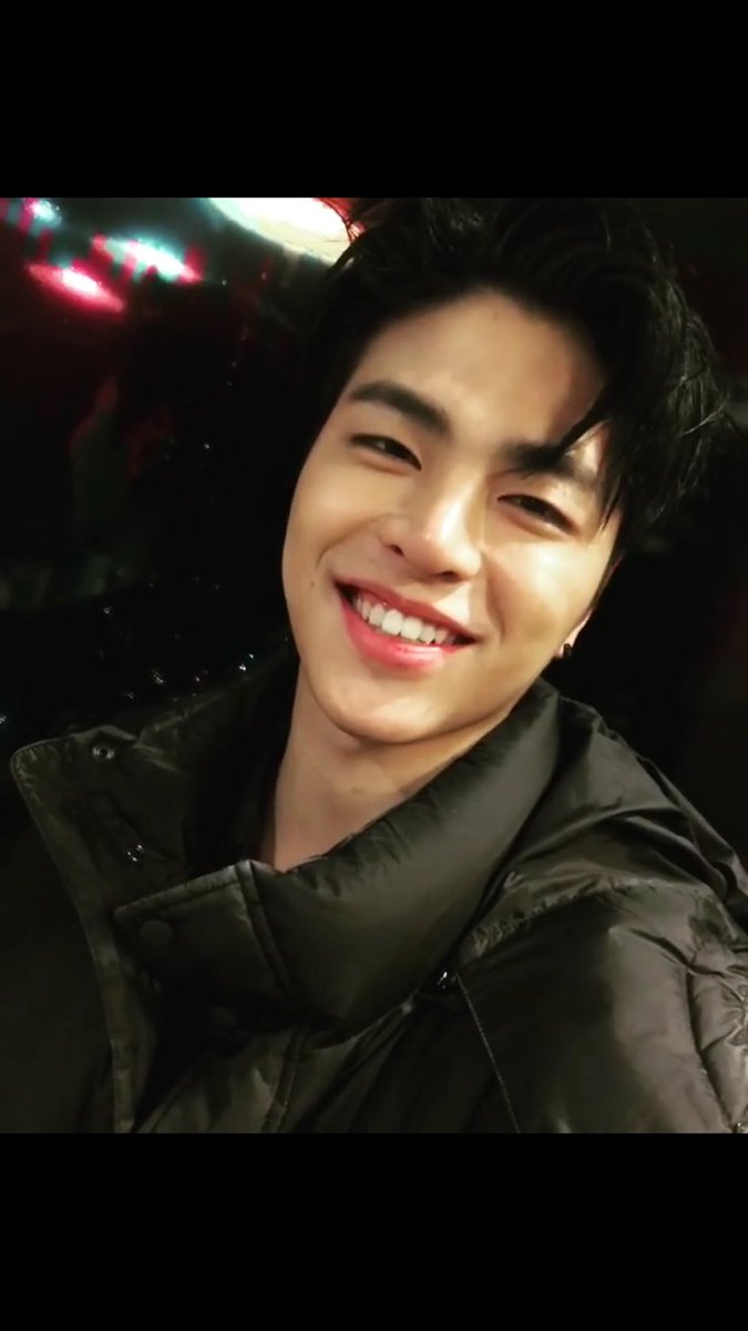junextian's tweet photo. ohmygod Junhoe 😭😭😭 https://t.co/yrBpa6GBCk