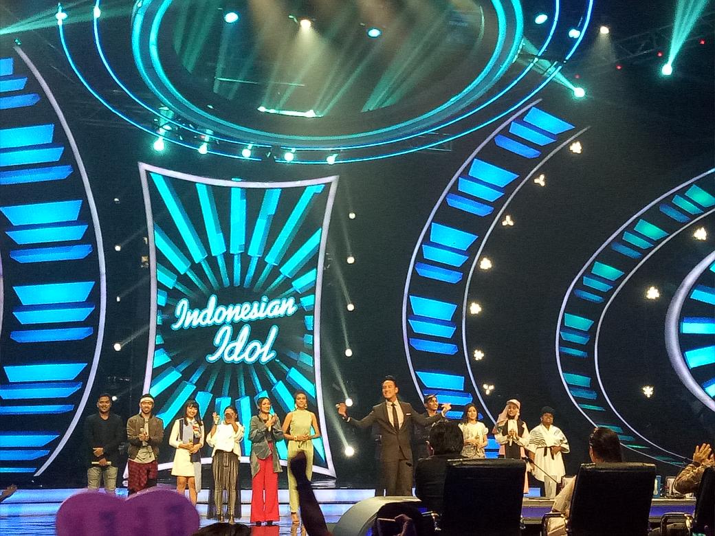 OfficialRCTI's tweet photo. Jangan lupa ya untuk terus kasih dukungan SMS ke Idola kamu yg tampil pada #IdolSpektaTop11 malam ini..
#IndonesianIdol #GrabTakesYouThere https://t.co/abQdJqUjlY