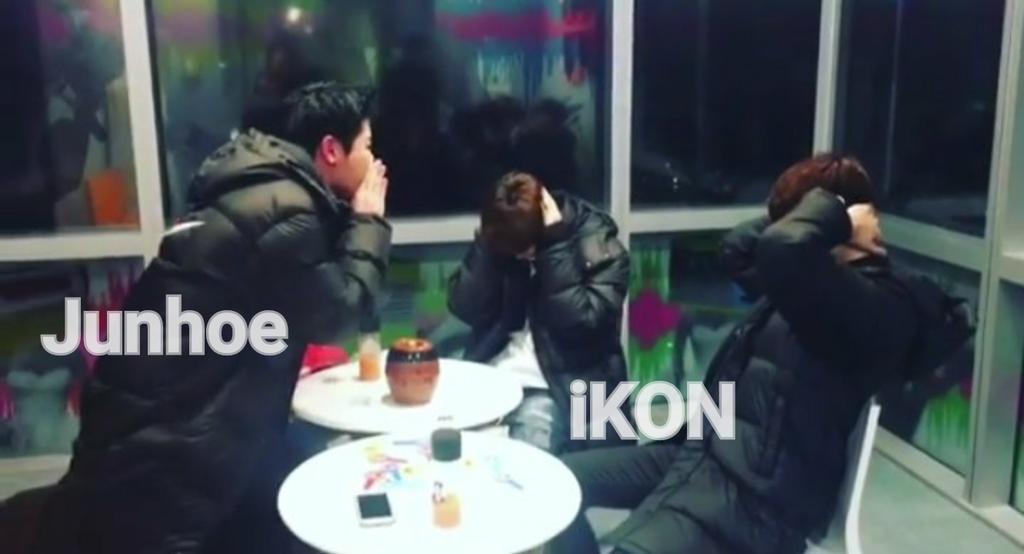teddykrunk37's tweet photo. The meme is a real life situation iKON has to endure because of Junhoe in daily basis 
😹📣 https://t.co/0pYMJcQMF1