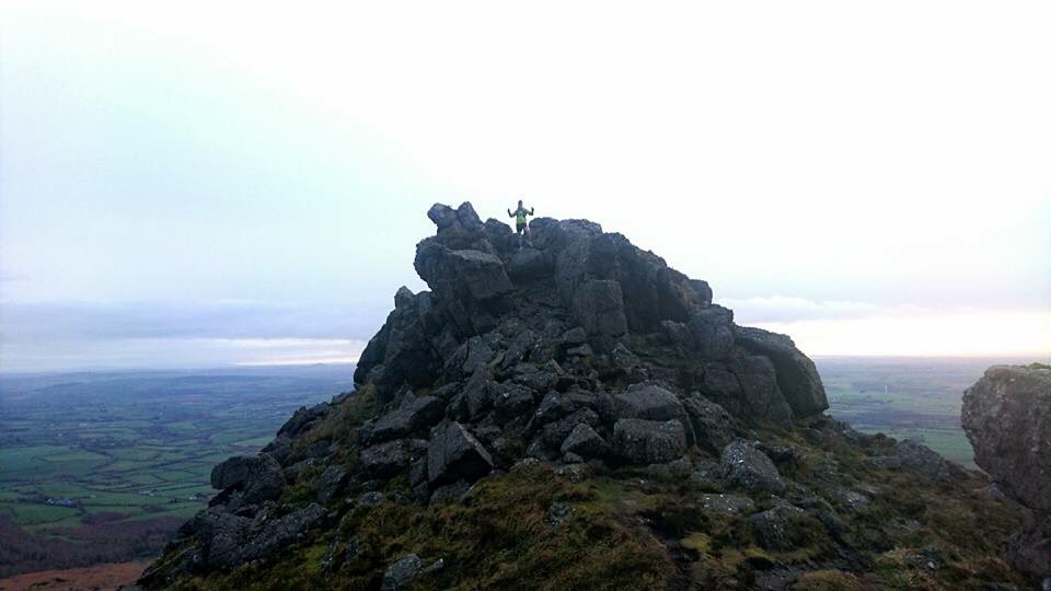 JuJuJay3's tweet photo. #comeragh mountains over the weekend with 6hours running, climbing, scrambling & rolling in snow with 21k & 2000meters if ascent Great fun..
Thanks to @GreatOutdoors76 for all my gear #mountainrunner #snowrunning #ridges #steepmountains https://t.co/ZvOh9pEXJV