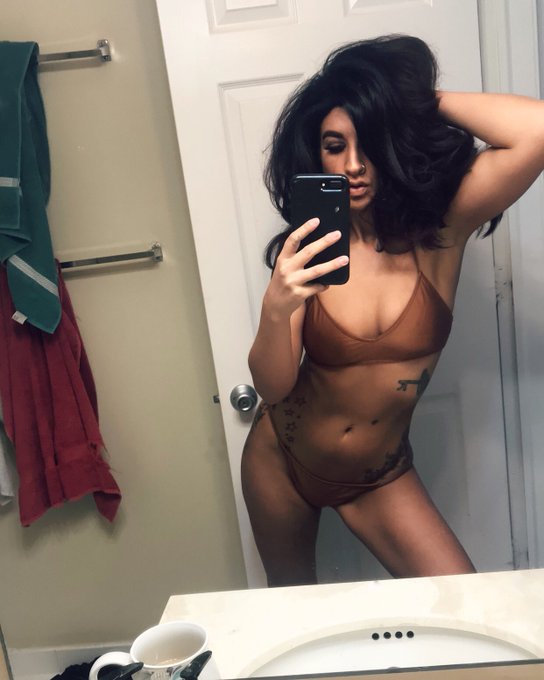 I need summer. https://t.co/ovboZumZaJ<a href="/tag/tuesdaytease"class="tags"><span>#tuesdaytease</span></a><a href="/tag/martesdeespejo"class="tags"><span>#martesdeespejo</span></a>