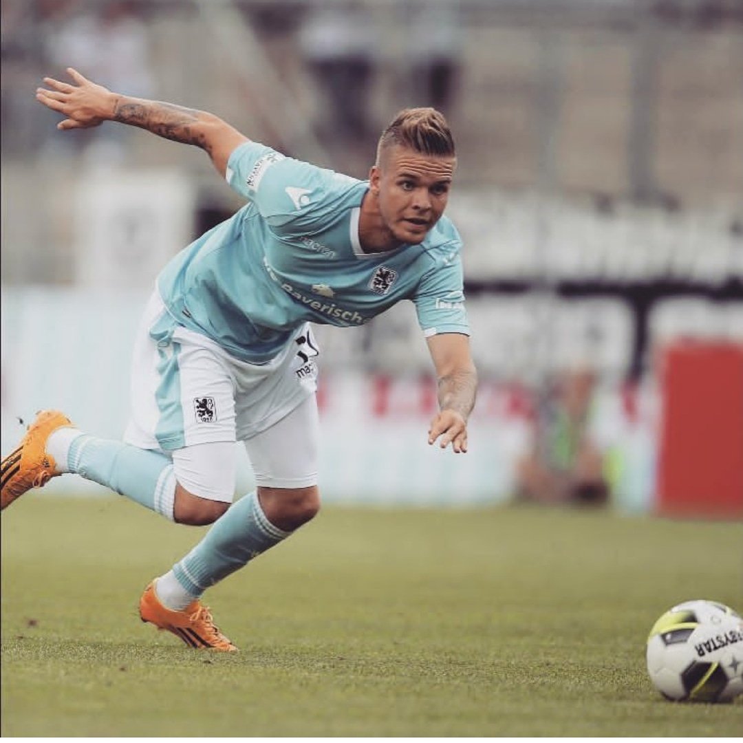 goettingerlowen's tweet photo. Der @TSV1860 verleiht Martin #Gambos bis Saisonende an den MSK Zilina.
Daniel #Wein feiert heute seinen 24.Geburtstag🦁 #AllesGute
@1860Brasil
@fr_munich1860 https://t.co/TH1NnXpZa2
