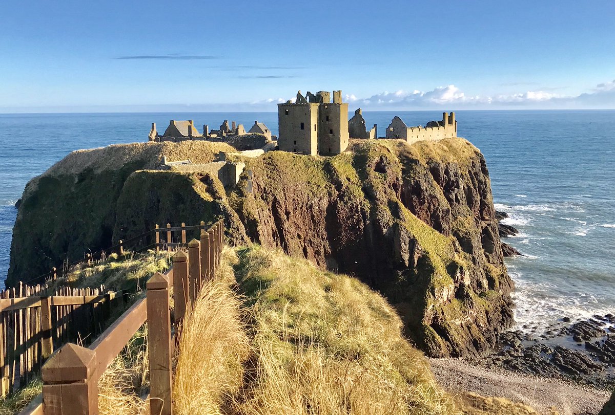 Marvellous views at Dunnottar Castle over the weekend. Perfection. 💕 #ScotSpirit #BeautifulABDN #Scotland #History #Aberdeenshire