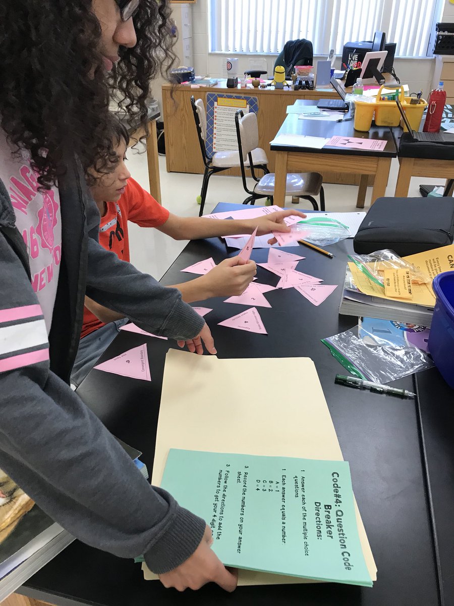 Alexandteach's tweet photo. Can you escape?! My students participated in an Earth Science escape room in class today! This can be utilized in all subjects! #loveleeschools #caloosamiddle #scienceiscool https://t.co/D8yiHeL386