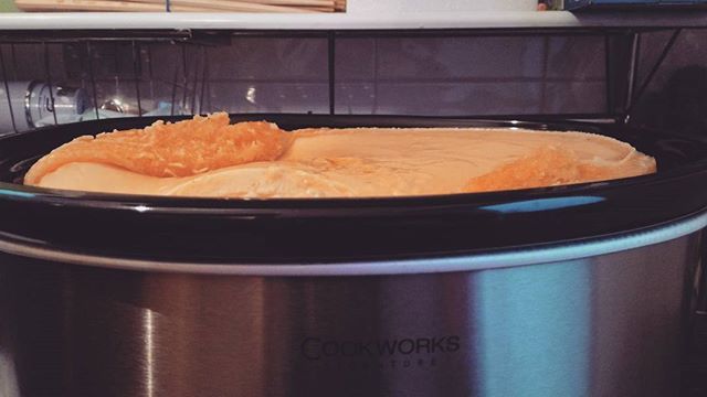 puretouchie's tweet image. Soap is escaping. Help..!😀
First batch of 2018. 
Enjoyed it so much. I 💜 soap making with 🐐 milk. It feels so great on my skin. 🛀
#soap #hotprocesssoap #milk #artisan #smallgift #madeinireland #smallhomebusiness #creativeminds #lovesoaps #lovewhatido #handcrafted #handma…