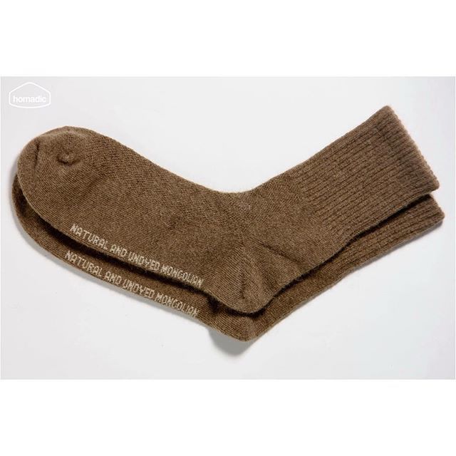 Homadic_'s tweet image. Our #undyed #camelwool #socks 🧦 will keep your feet warm 🤗 💯 camel 🐫#wool #madeinmongolia #homadic  #homadicwool #homadiclifestyle .
.
.
.

#Ethicalfashion ✅ - concerns human rights 
#Sustainablefashion ✅ -concern the environment 
#Slowfashion ✅ … ift.tt/2Ei97It