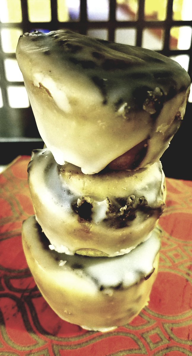 Today is THREE so enjoy this beautiful weather and take a picture of three!  Remember to tag your picture with #FHSphotoFeb and email it to laurawa@fsusd.org!  @Cushman_FHS @mrsbalthazor @RoushRoushy