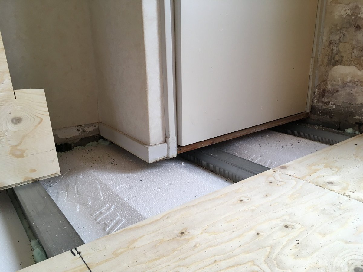 Maatwerk is kinderspel met de SL-Combinatievloer. Snel leverbaar en uitwisselbare EPS vulelementen. Meer informatie? Kijk snel op havebo.nl #renovatie #renovatievloer