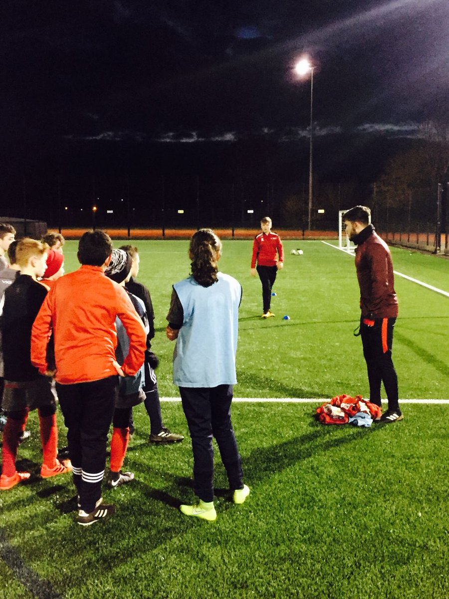 SaintsSouthWest's tweet image. Regional | Another great evening of  football with our Somerset Regional Squads 🔴🔴 #Developingcoaches #Developingplayers