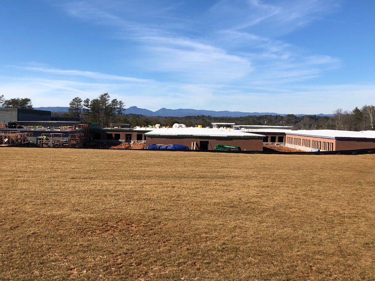 LarryLputnam's tweet photo. New Mountain View with Table Rock in the background. Opening August 27, 2018. https://t.co/JYwhmA2rnQ