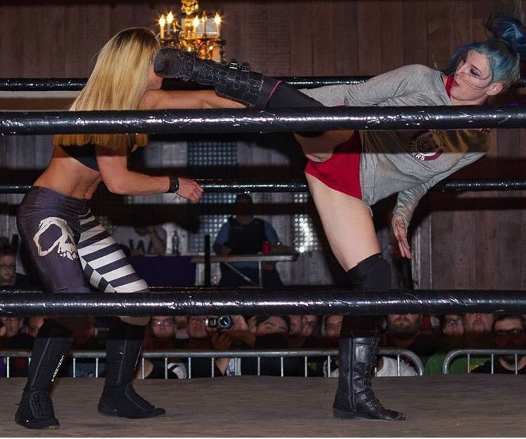 wrestlingleva's tweet photo. Face meet boot.
Taken at @SHIMMERwomen #Shimmer99 by @m2j https://t.co/qsM5w0MwEg