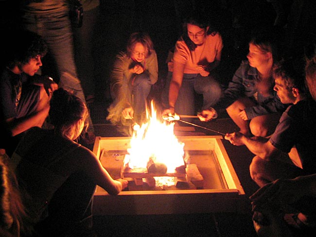 CascadeOverlook's tweet photo. Wednesday grab some friends and JOIN US for #SmoreWednesday

FREE S'more kits can be picked up at Abbott's Frozen Custard Sterling VA 5 - 8 pm EVERY Wednesday for roasting/toasting on our Fire Pits in the Plaza!

#smorewednesday #experiencecascades https://t.co/MD6kyGB00Y