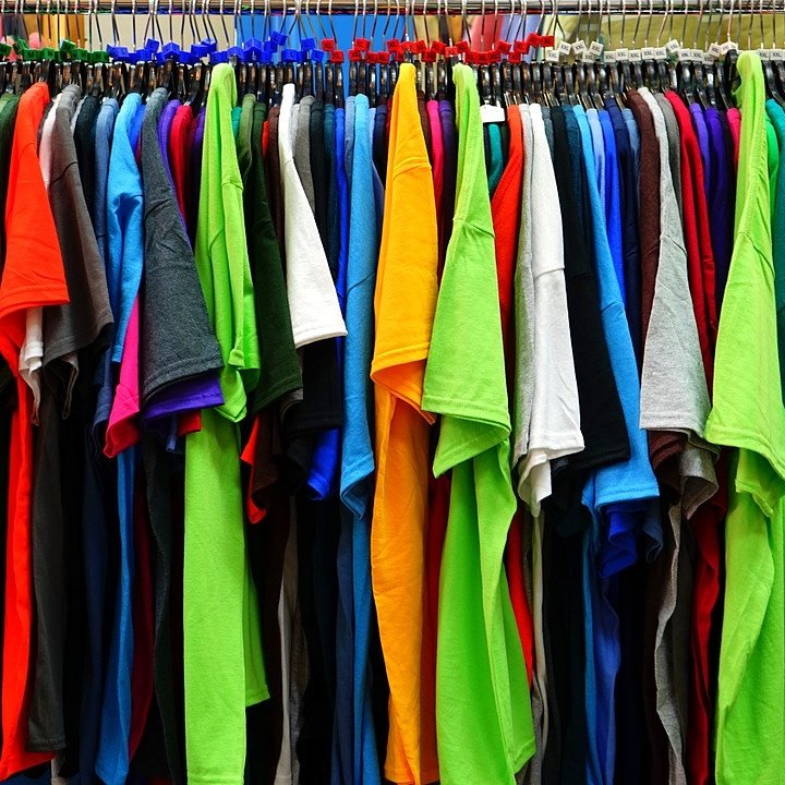 koulaeventos's tweet photo. ¿Necesitas camisetas personalizadas para una #despedidadesolter@ o para cualquier evento? Podemos adaptar cualquier diseño así que no esperes más y contacta con nosotros. #wedding #weddingplaner #tshirt #funny https://t.co/Jcd3thqCrL