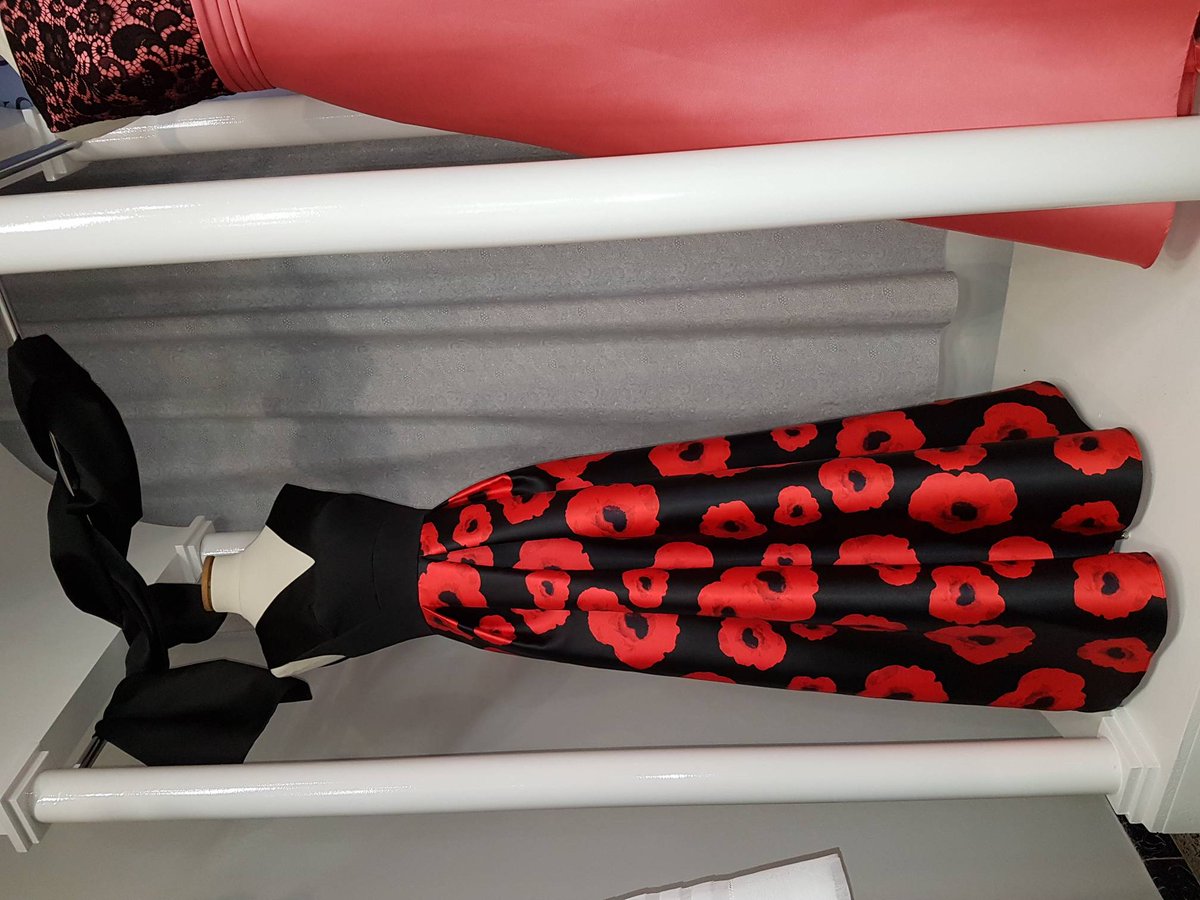 noviasdprincesa's tweet photo. Novedades así de bonitas! Ya está casi toda la colección de fiesta en tienda! 😍😍😍
#arras #boda #bodasgijon #bodasturias #comunion2018 #fiesta #madrinas #invitadasperfectas #princesas https://t.co/iIE2xowU7Q