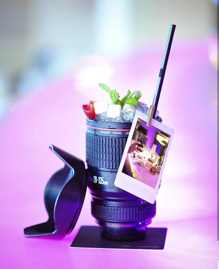 Capture moments and sips cocktails at #WLoungeDubai! 🍸

#WDubai #WHotel
