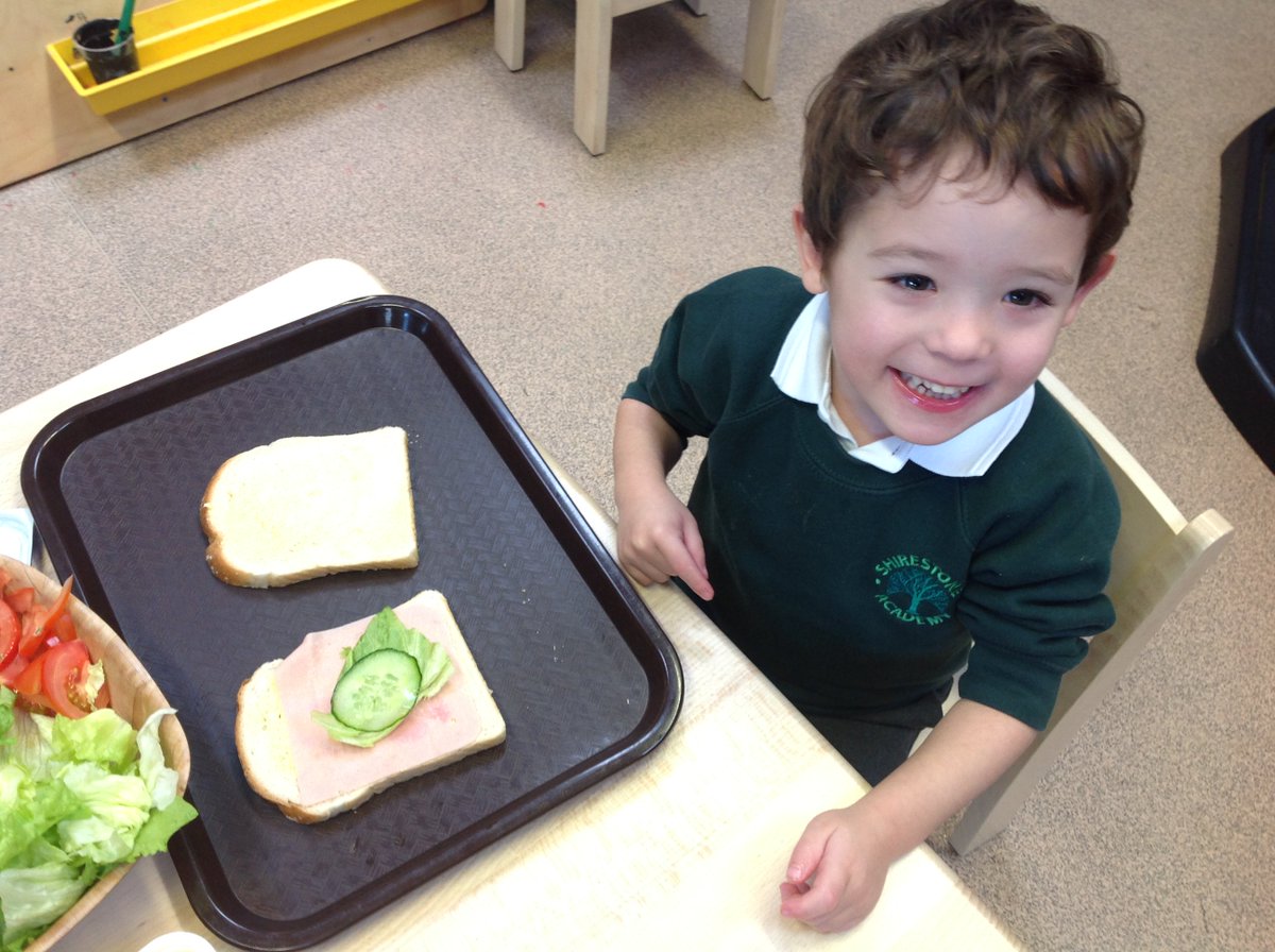 ShirestoneAcad's tweet photo. Nursery were learning about sequencing events last week and on Friday were remembering the sequence to making a sandwich. They then made their own! https://t.co/yJfAyU5uGB